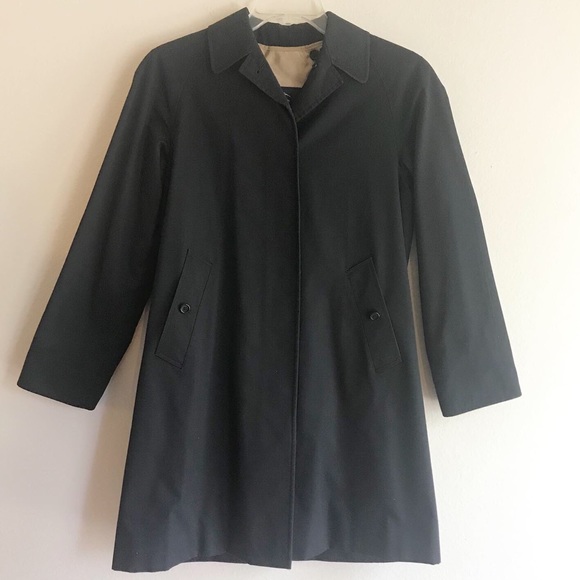 Burberry Coat with Detachable Lining - Picture 2 of 8